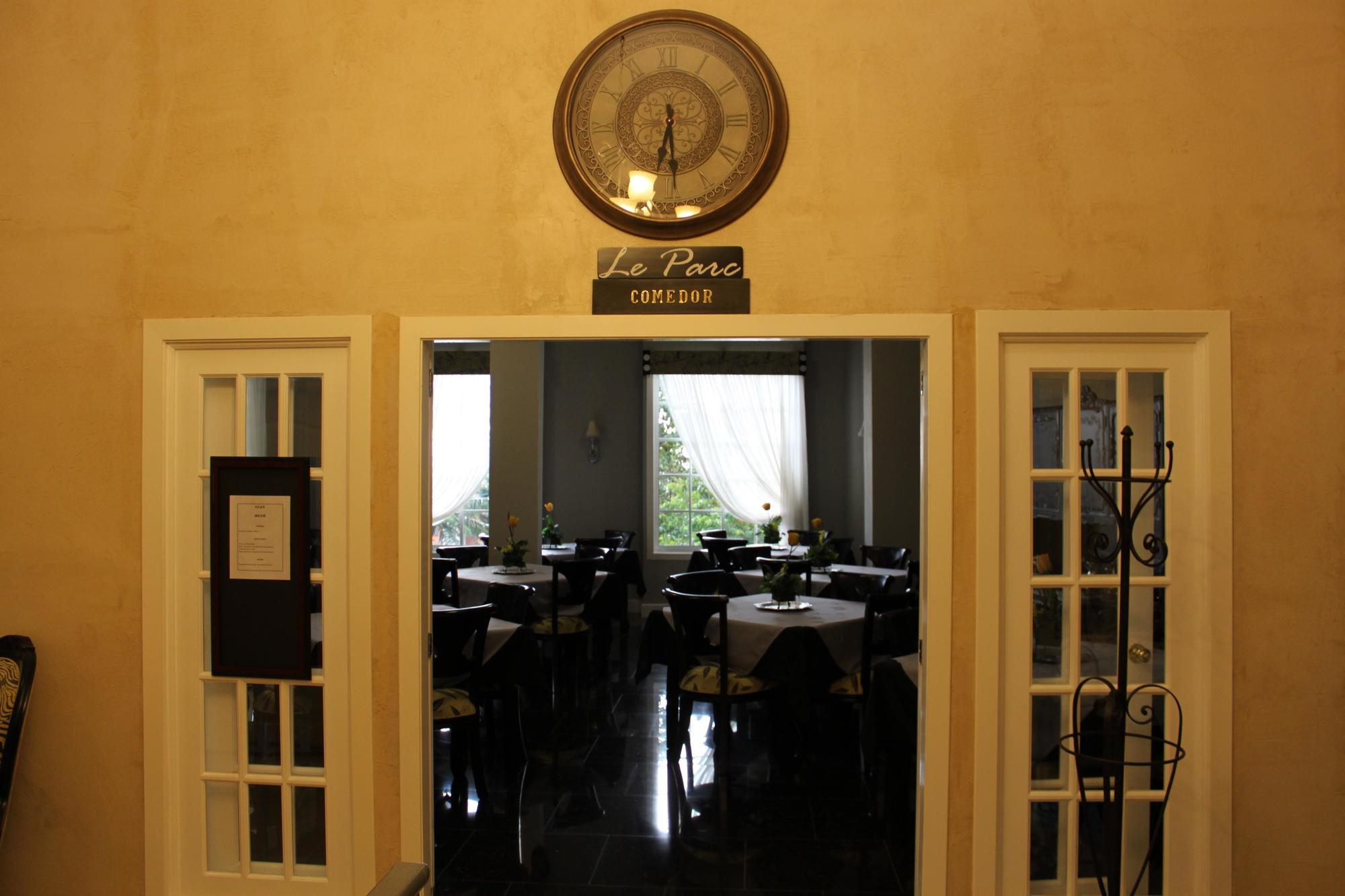 Victoria'S Park Hotel Armenia  Exterior foto